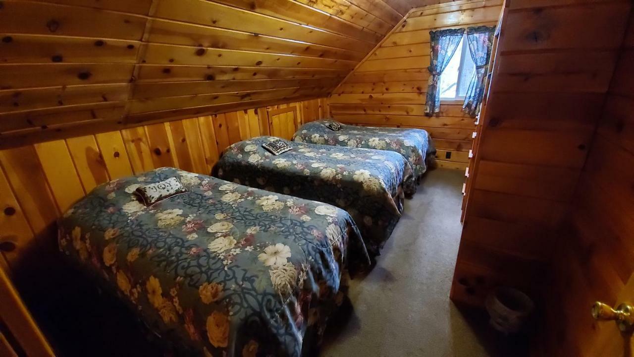Reverse Creek Lodge June Lake Camera foto
